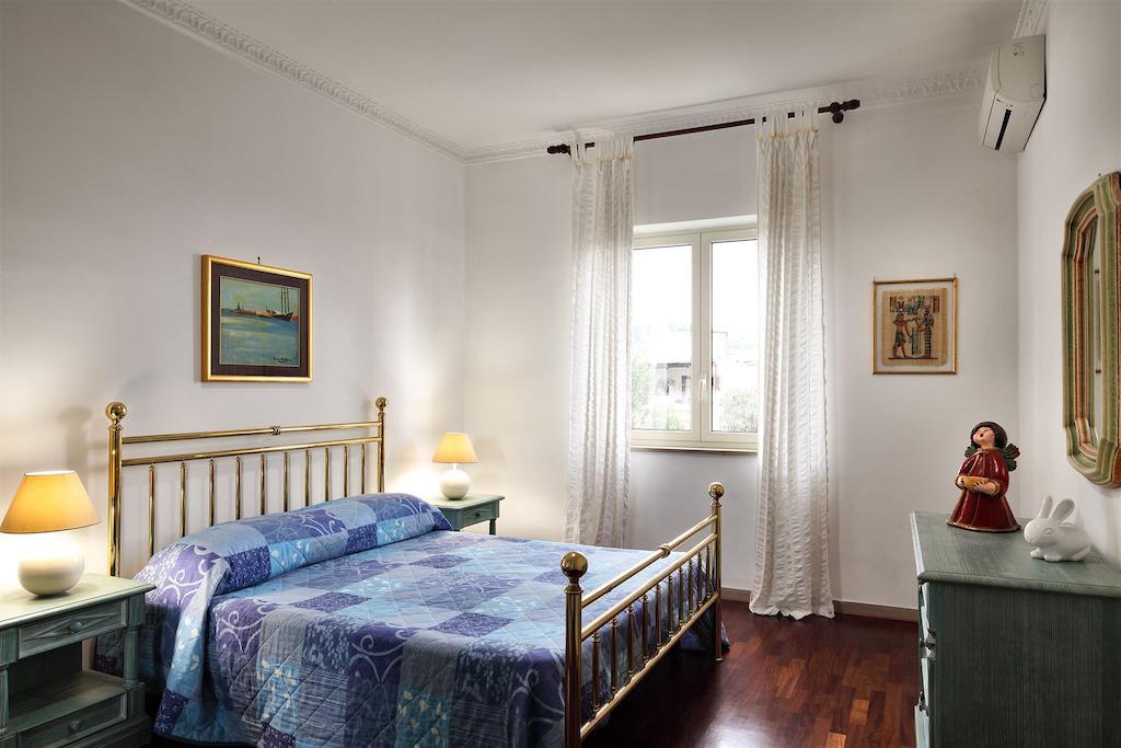 Caruso 1 By Villasandco RentalΣορέντο Δωμάτιο φωτογραφία